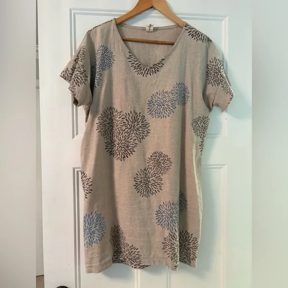 Smoking Lily tunic - Picture 1 of 10